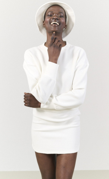 LUNE Moon Cropped Sweat - 1