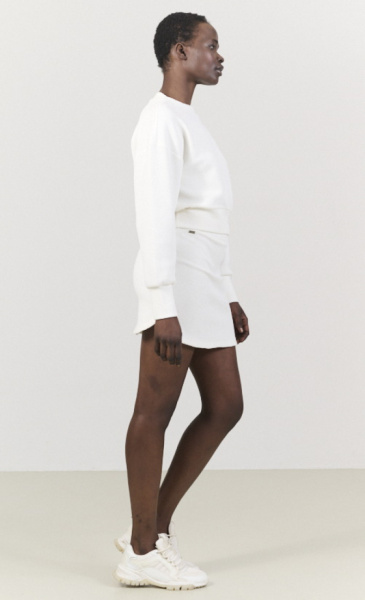 LUNE Moon Cropped Sweat - 8