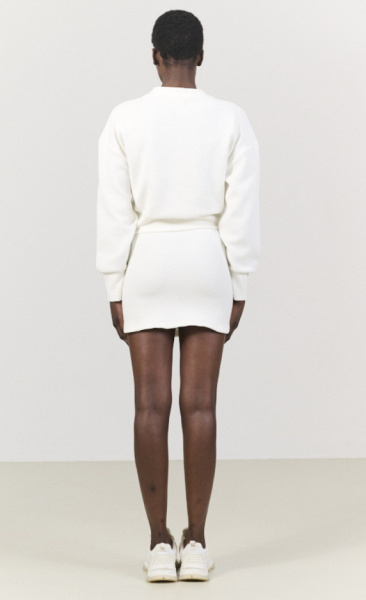 LUNE Moon Cropped Sweat - 9