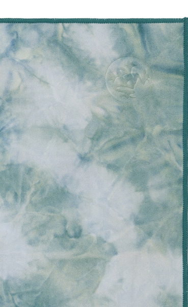 Manduka eQua Towel LTD edition Bengal lLght Blue - 2