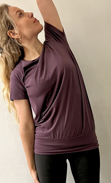 Namastay Tee - Aubergine