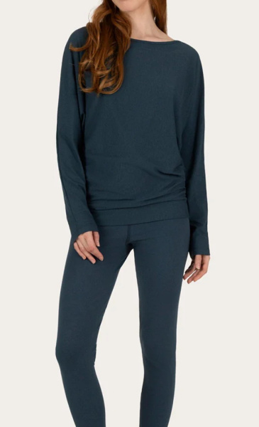 Urban Goddess Budhi Longsleeve - 3