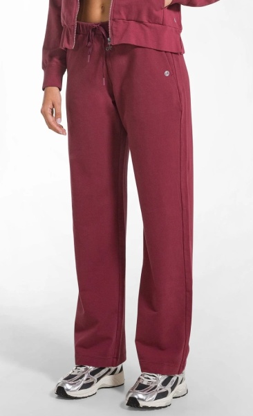 Core Straight Pant Renew - Cherry Red